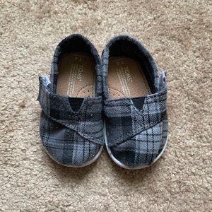 Toms Kids Shoes Size T4